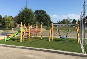 Chevroux - Place de jeux de l'école