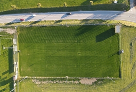 Terrain de football naturel