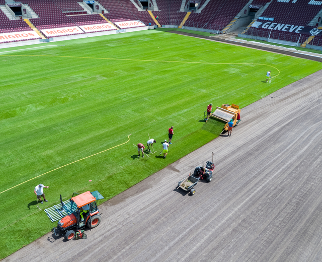 Stade de Genève entretien de la pelouse