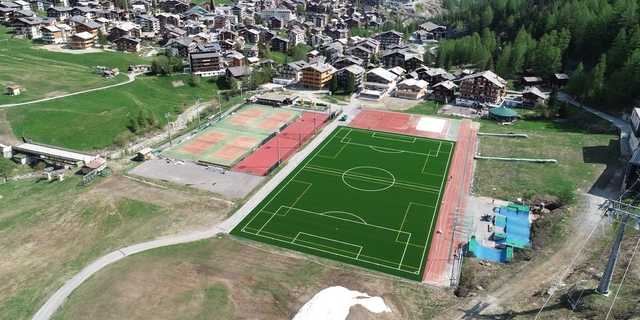 Rénovation d'un terrain de football Saas Fee