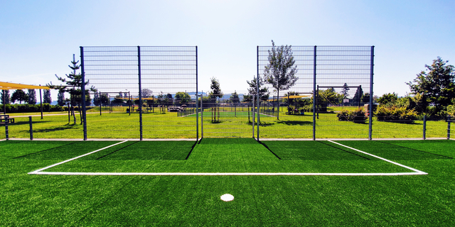 Terrain de football, parc des Rives Yverdon-les-Bains