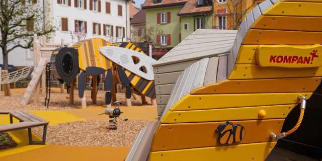 place jeux realsport abeille chaux de fonds